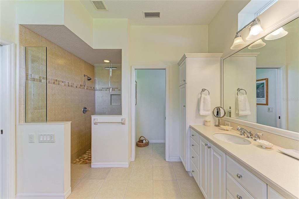 На продажу: $750,000 (3 спален, 2 ванн, 2996 Квадратных фут)