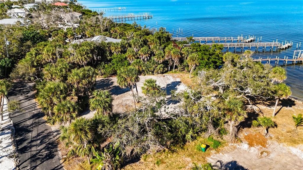 待售: $1,250,000 (0.41 acres)