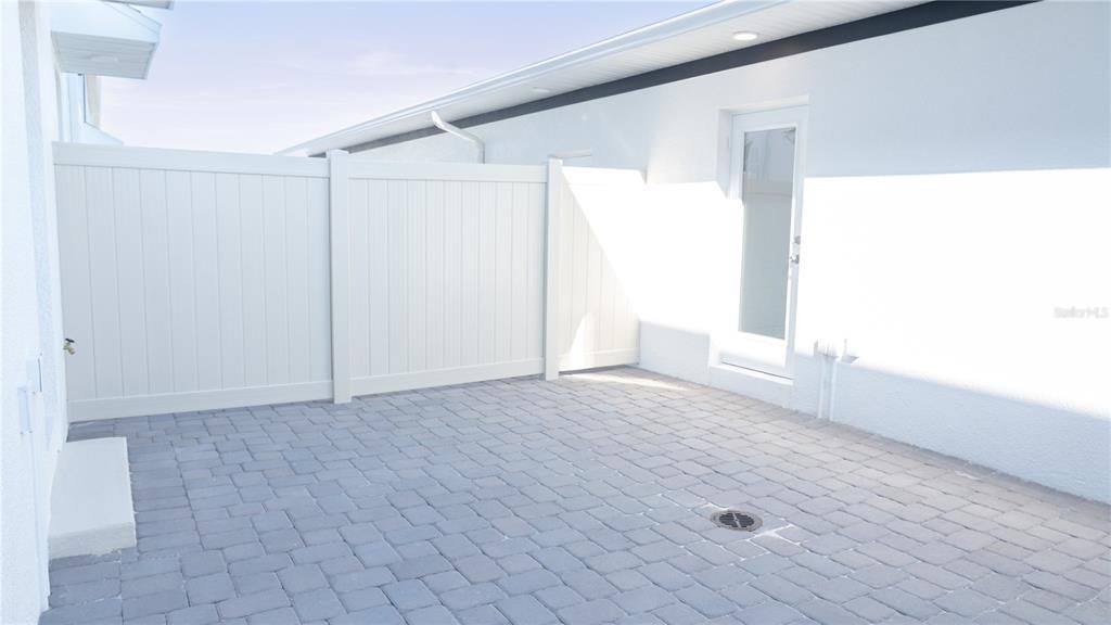 出租: $2,400 (3 贝兹, 2 浴室, 1693 平方英尺)