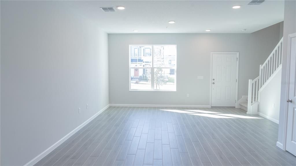 出租: $2,400 (3 贝兹, 2 浴室, 1693 平方英尺)