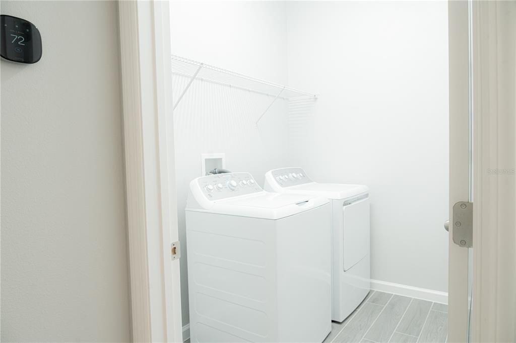 出租: $2,400 (3 贝兹, 2 浴室, 1693 平方英尺)