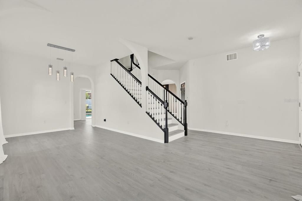 For Rent: $3,150 (3 beds, 2 baths, 2366 Square Feet)