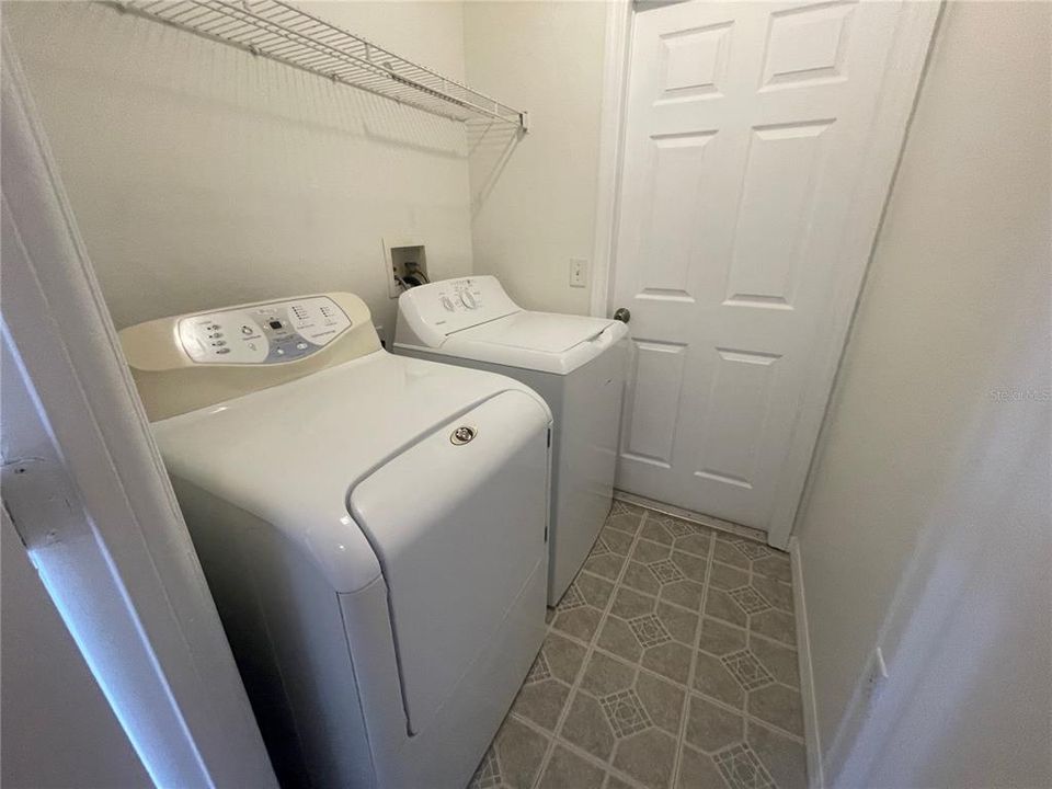 出租: $1,450 (3 贝兹, 2 浴室, 1387 平方英尺)