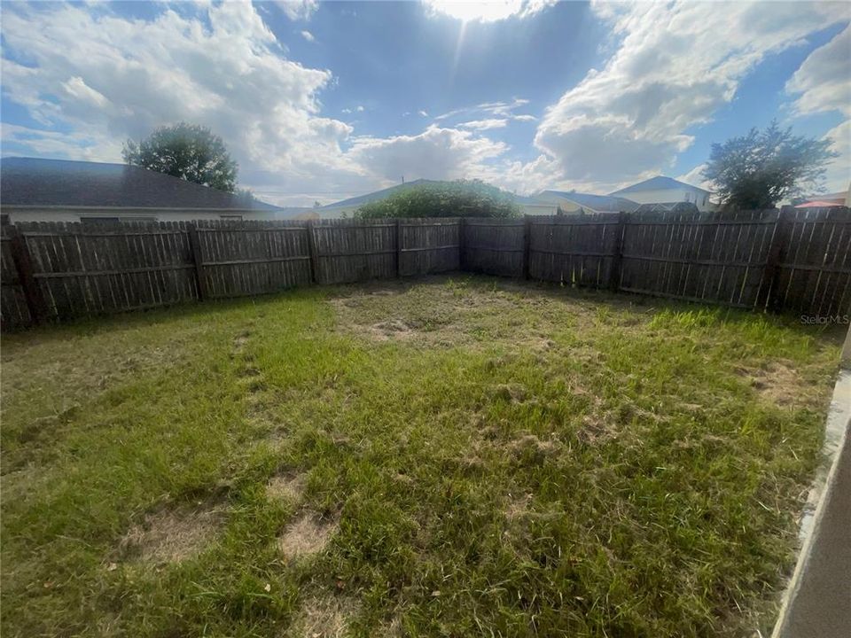 出租: $1,450 (3 贝兹, 2 浴室, 1387 平方英尺)