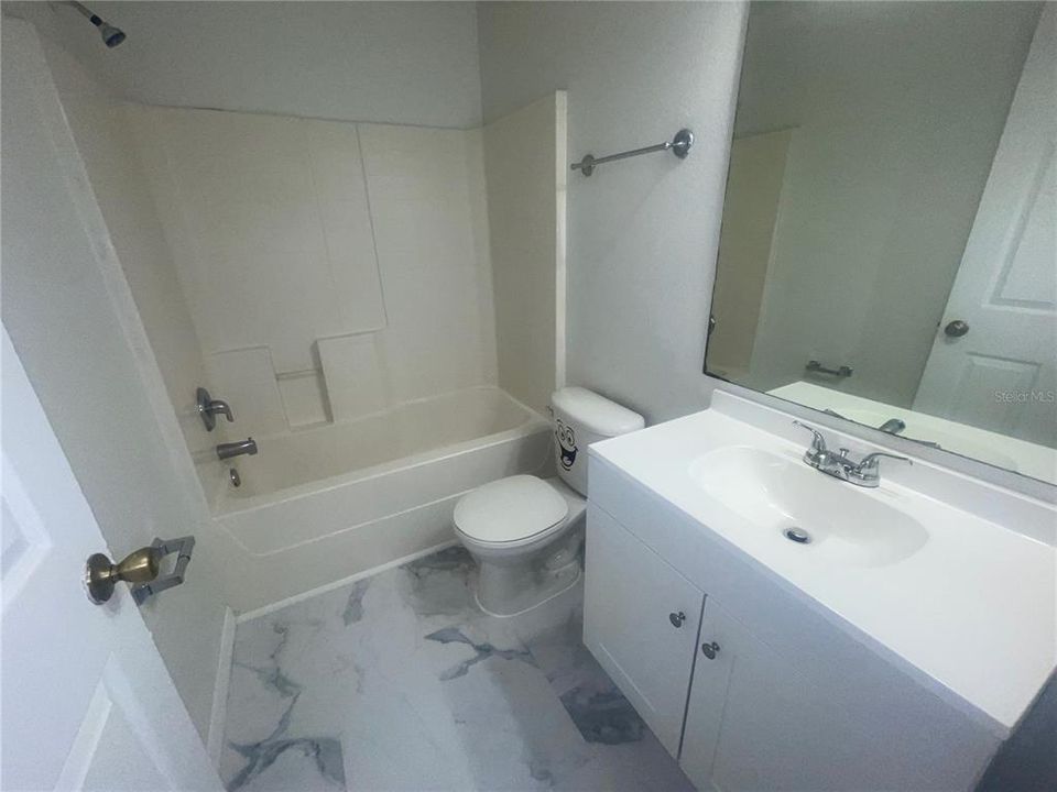 出租: $1,450 (3 贝兹, 2 浴室, 1387 平方英尺)