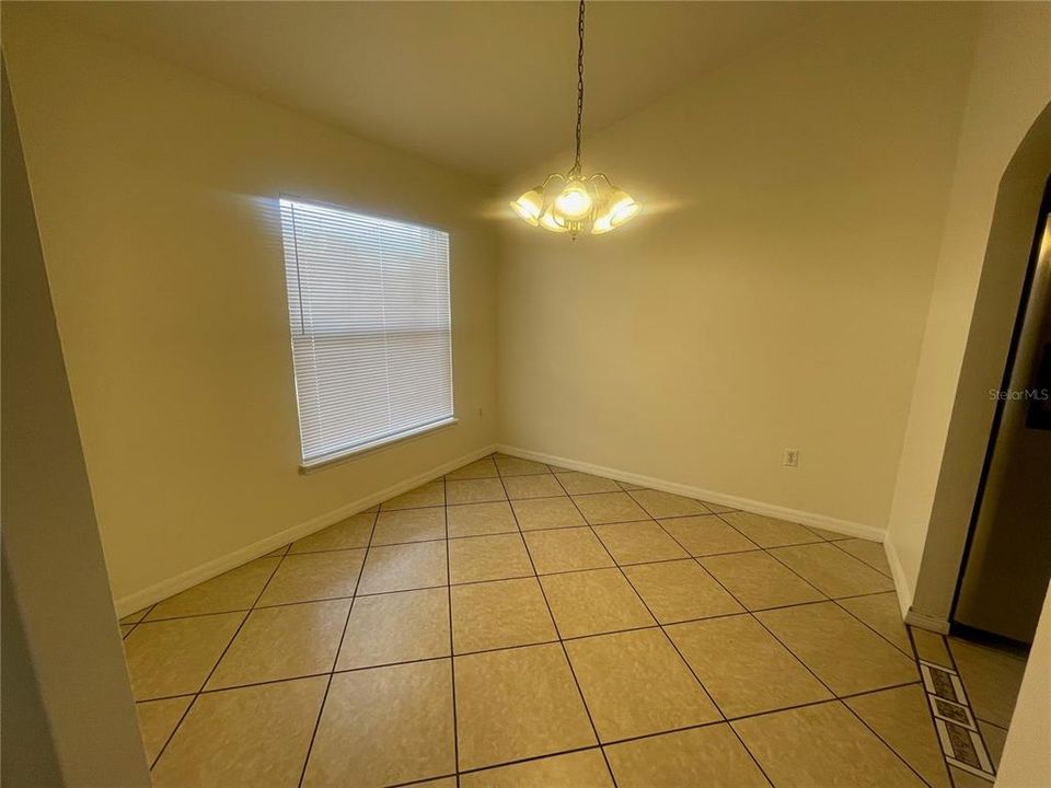 出租: $1,450 (3 贝兹, 2 浴室, 1387 平方英尺)