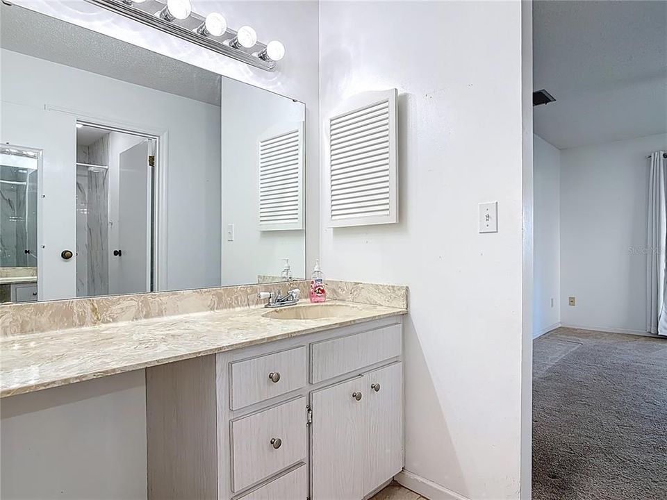 En Venta: $275,000 (2 camas, 2 baños, 1252 Pies cuadrados)