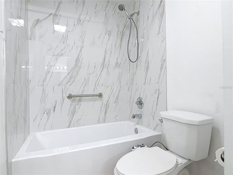 En Venta: $275,000 (2 camas, 2 baños, 1252 Pies cuadrados)