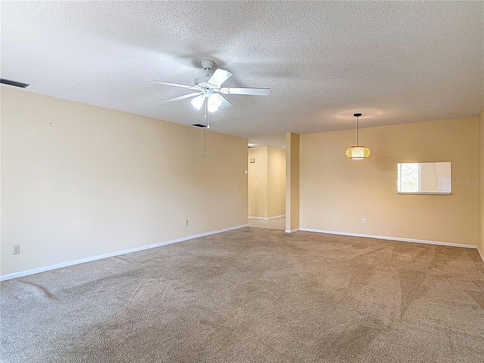 En Venta: $275,000 (2 camas, 2 baños, 1252 Pies cuadrados)