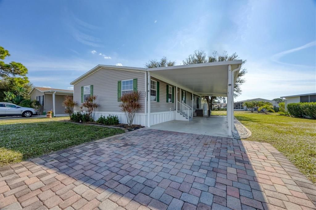 合同活跃: $179,900 (2 贝兹, 2 浴室, 1404 平方英尺)