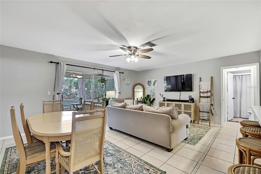 На продажу: $279,900 (3 спален, 2 ванн, 1108 Квадратных фут)