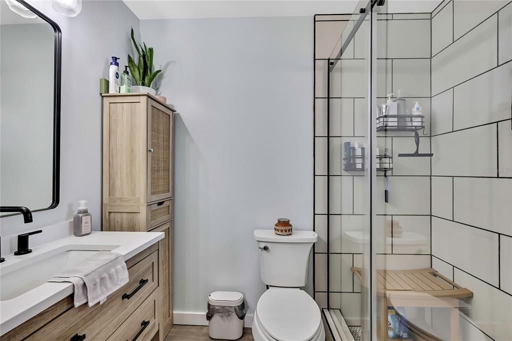 На продажу: $279,900 (3 спален, 2 ванн, 1108 Квадратных фут)