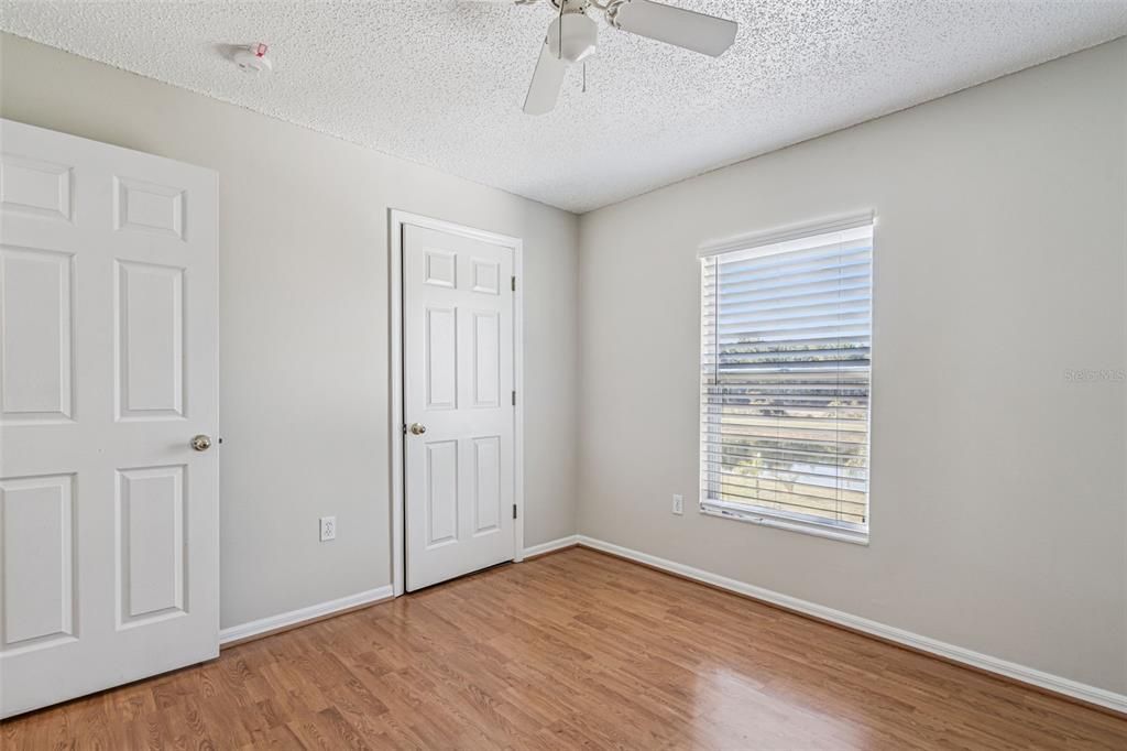 Под контрактом: $2,700 (4 спален, 2 ванн, 2135 Квадратных фут)