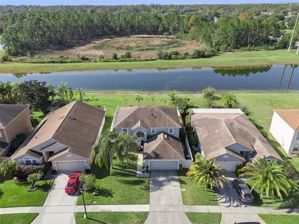 Под контрактом: $2,700 (4 спален, 2 ванн, 2135 Квадратных фут)