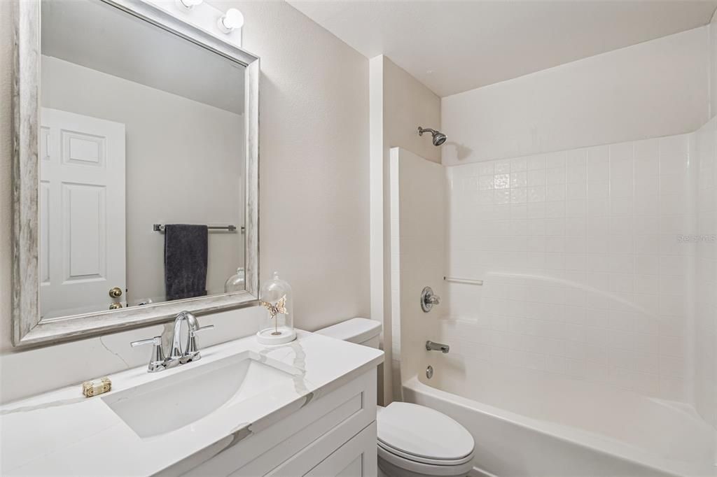 Под контрактом: $2,700 (4 спален, 2 ванн, 2135 Квадратных фут)