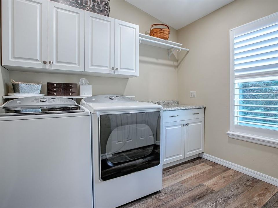 待售: $374,500 (3 贝兹, 2 浴室, 1664 平方英尺)