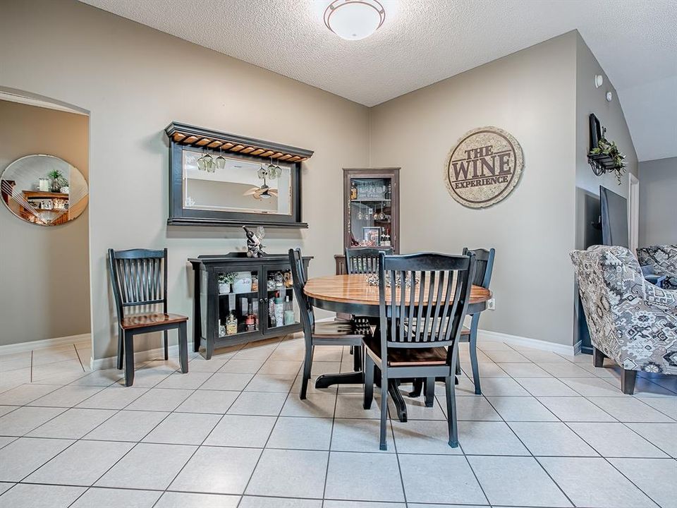 待售: $374,500 (3 贝兹, 2 浴室, 1664 平方英尺)