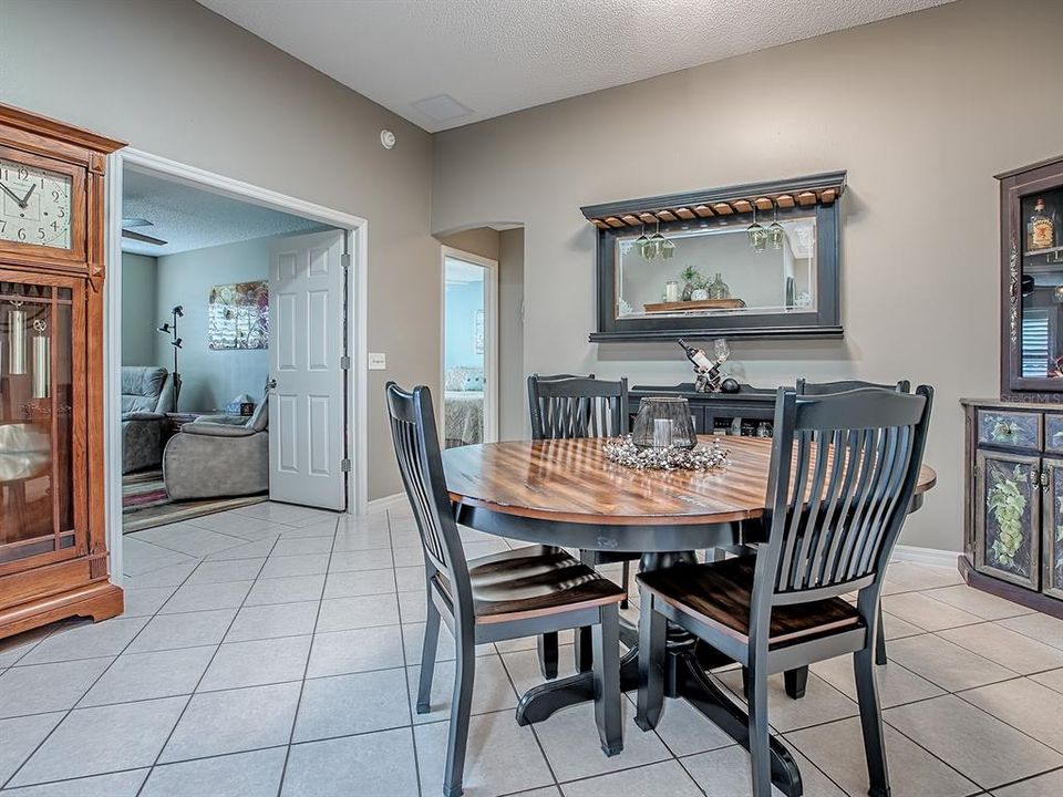 待售: $374,500 (3 贝兹, 2 浴室, 1664 平方英尺)