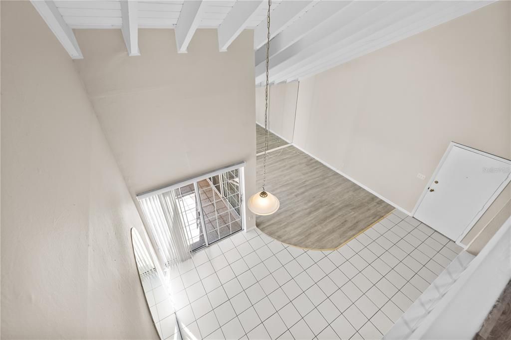 待售: $290,000 (4 贝兹, 2 浴室, 1585 平方英尺)