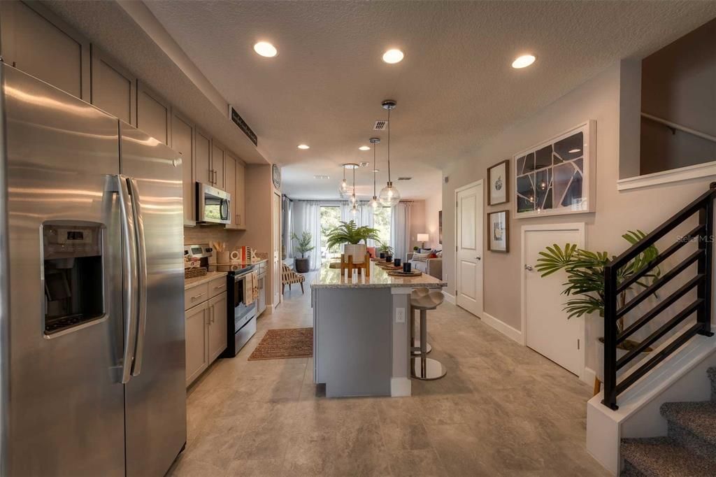 出租: $2,800 (4 贝兹, 3 浴室, 1721 平方英尺)