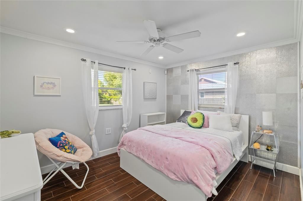 For Sale: $429,900 (3 beds, 3 baths, 1837 Square Feet)