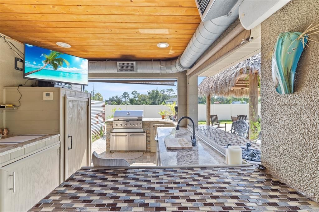 For Sale: $429,900 (3 beds, 3 baths, 1837 Square Feet)