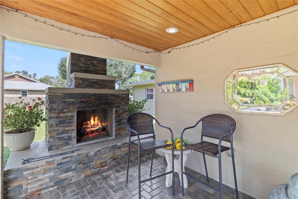 For Sale: $429,900 (3 beds, 3 baths, 1837 Square Feet)