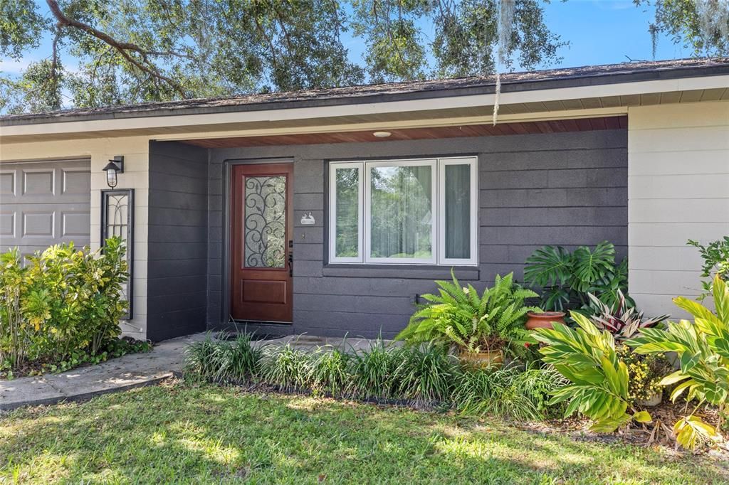 For Sale: $429,900 (3 beds, 3 baths, 1837 Square Feet)