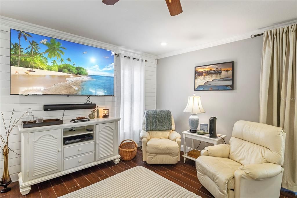 For Sale: $429,900 (3 beds, 3 baths, 1837 Square Feet)