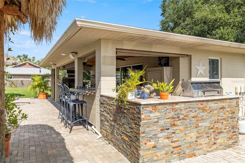 For Sale: $429,900 (3 beds, 3 baths, 1837 Square Feet)