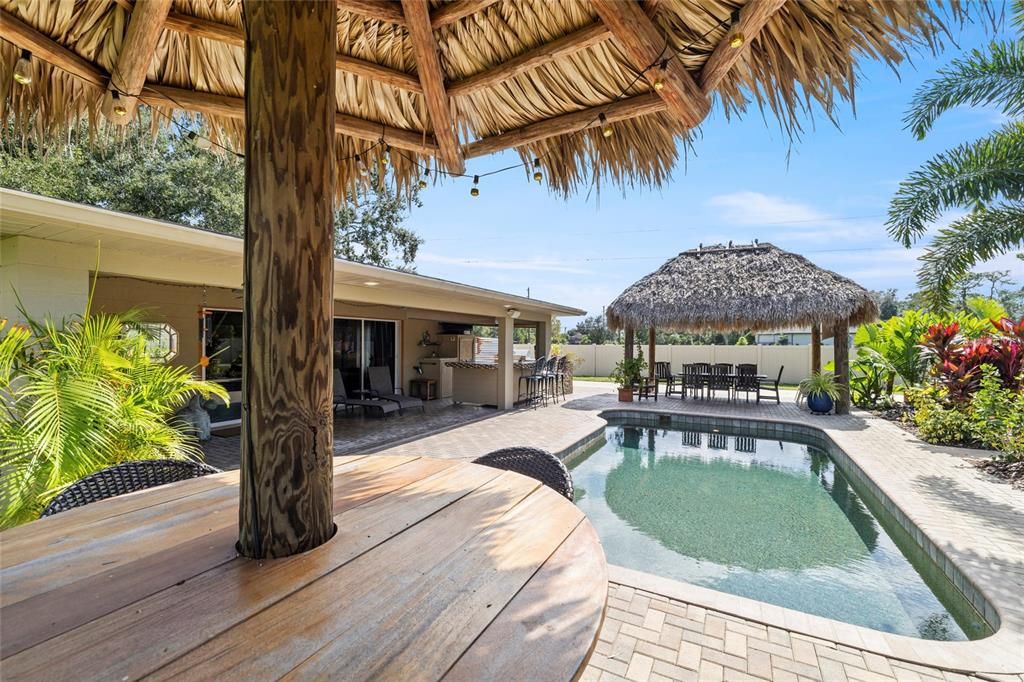 For Sale: $429,900 (3 beds, 3 baths, 1837 Square Feet)