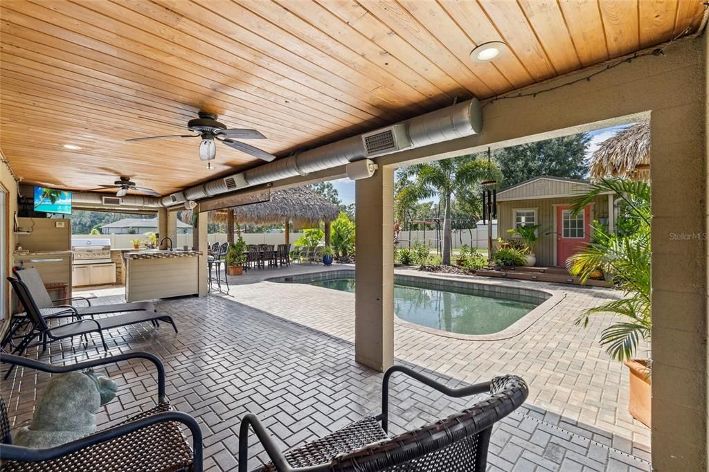 For Sale: $429,900 (3 beds, 3 baths, 1837 Square Feet)