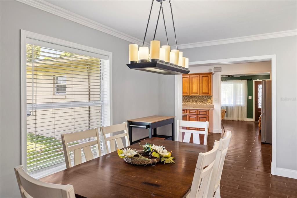 For Sale: $429,900 (3 beds, 3 baths, 1837 Square Feet)