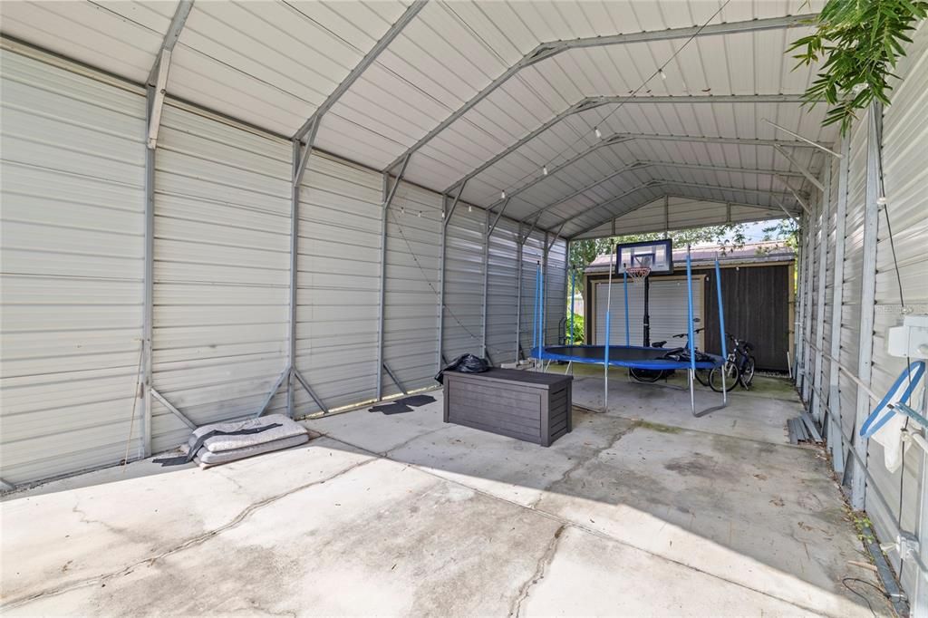 For Sale: $429,900 (3 beds, 3 baths, 1837 Square Feet)