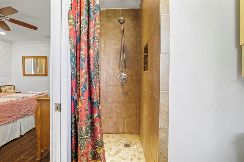 For Sale: $429,900 (3 beds, 3 baths, 1837 Square Feet)