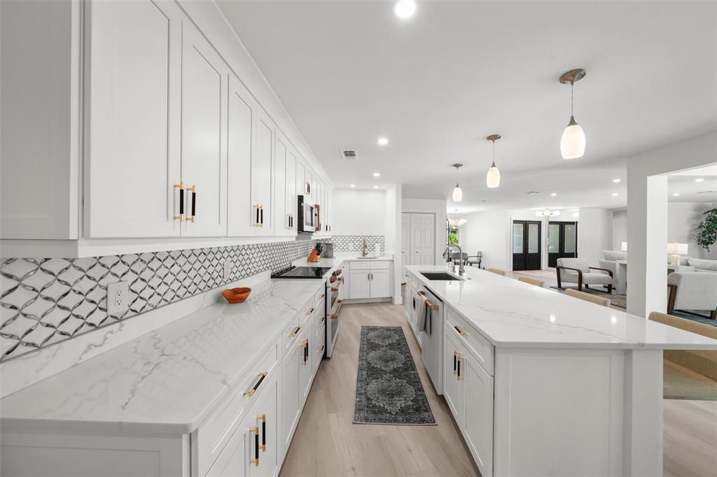 待售: $1,450,000 (4 贝兹, 3 浴室, 2494 平方英尺)