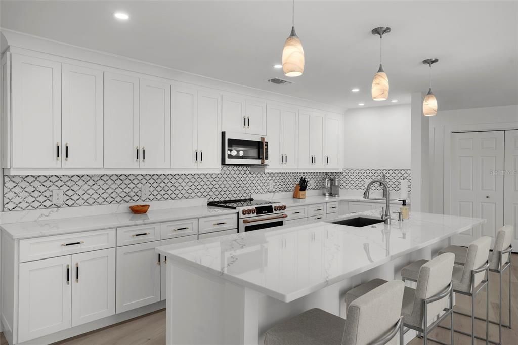 待售: $1,450,000 (4 贝兹, 3 浴室, 2494 平方英尺)