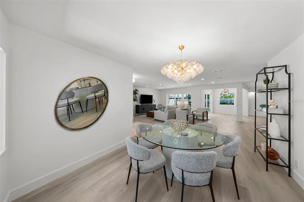 待售: $1,450,000 (4 贝兹, 3 浴室, 2494 平方英尺)