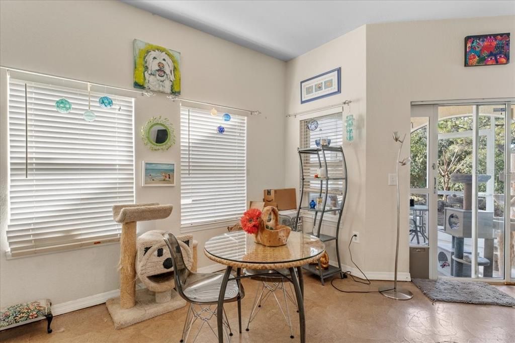 На продажу: $285,000 (3 спален, 2 ванн, 1815 Квадратных фут)