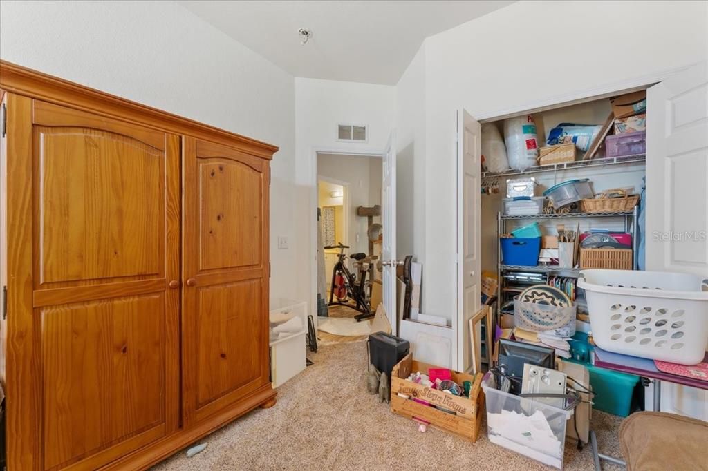 На продажу: $285,000 (3 спален, 2 ванн, 1815 Квадратных фут)