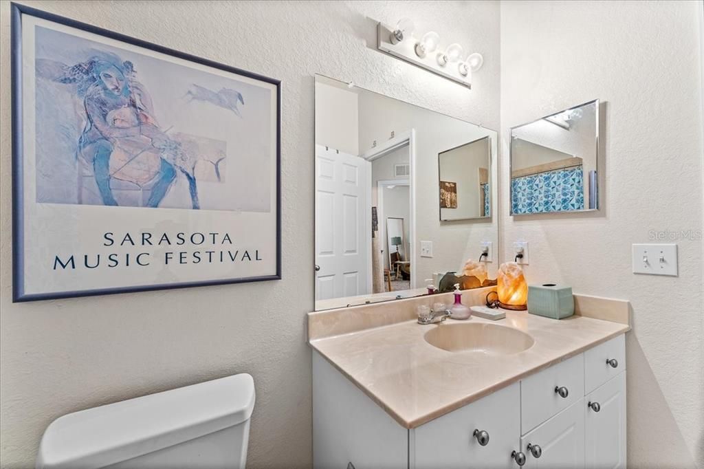 На продажу: $285,000 (3 спален, 2 ванн, 1815 Квадратных фут)