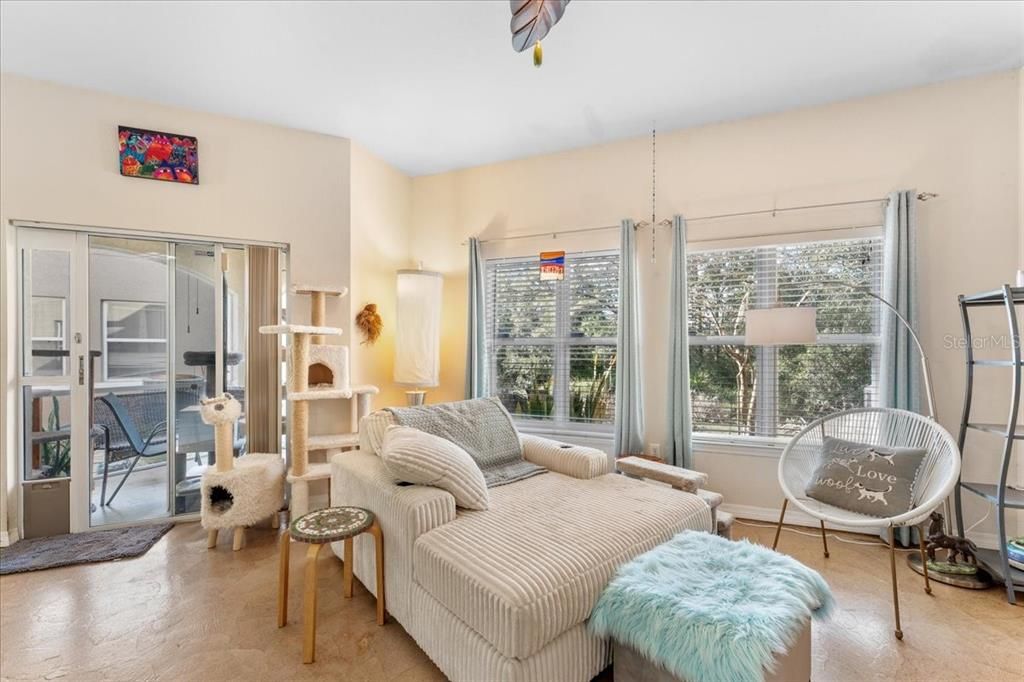 На продажу: $285,000 (3 спален, 2 ванн, 1815 Квадратных фут)