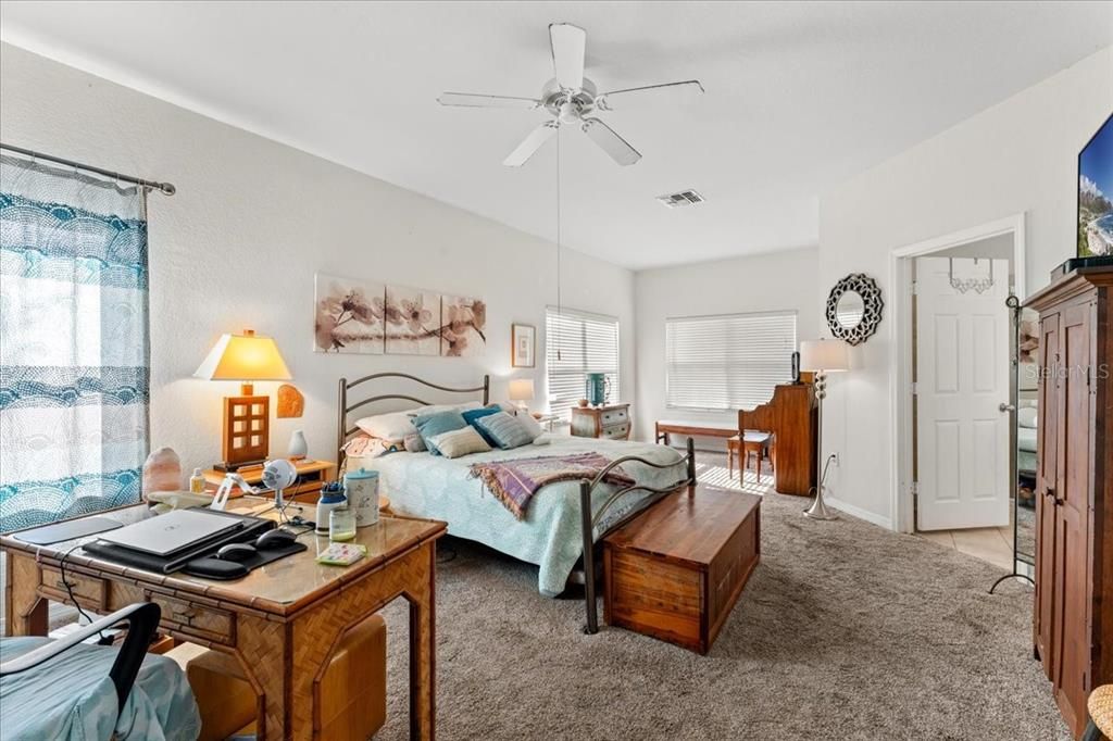 На продажу: $285,000 (3 спален, 2 ванн, 1815 Квадратных фут)