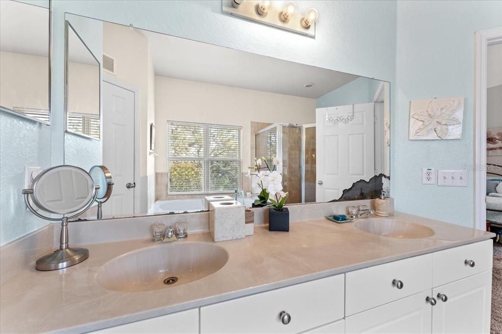 На продажу: $285,000 (3 спален, 2 ванн, 1815 Квадратных фут)