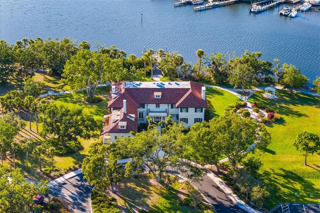 待售: $285,000 (2 贝兹, 2 浴室, 1464 平方英尺)