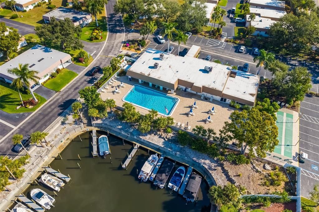 待售: $285,000 (2 贝兹, 2 浴室, 1464 平方英尺)