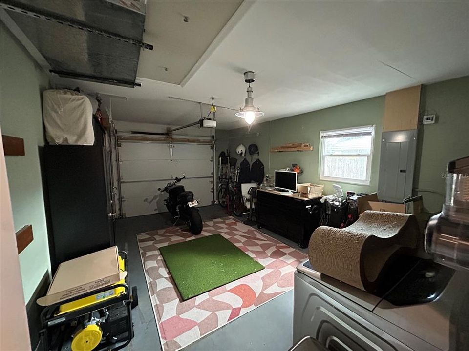 For Rent: $2,800 (3 beds, 2 baths, 1308 Square Feet)