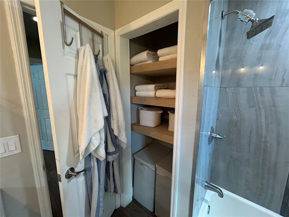 For Rent: $2,800 (3 beds, 2 baths, 1308 Square Feet)