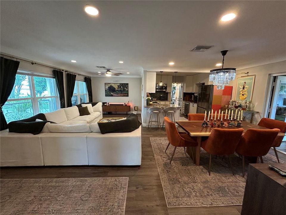 For Rent: $2,800 (3 beds, 2 baths, 1308 Square Feet)