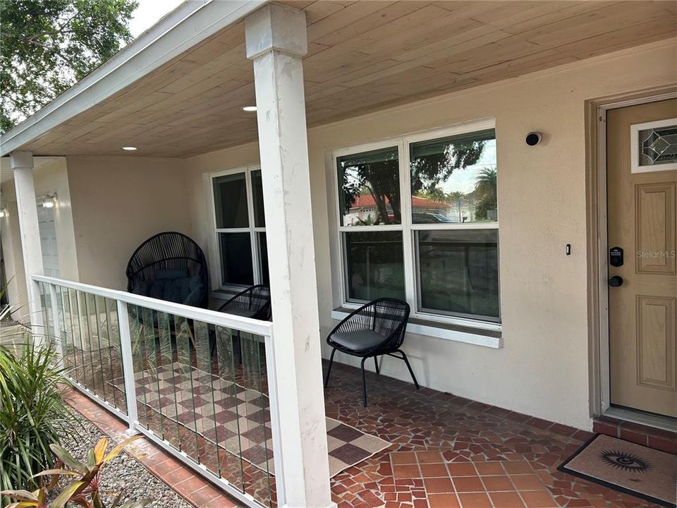 For Rent: $2,800 (3 beds, 2 baths, 1308 Square Feet)